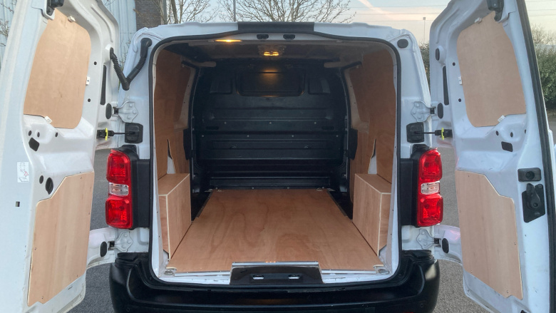 Citroen Dispatch M Diesel 1400 2.0 BlueHDi 145 Van Enterprise Edition